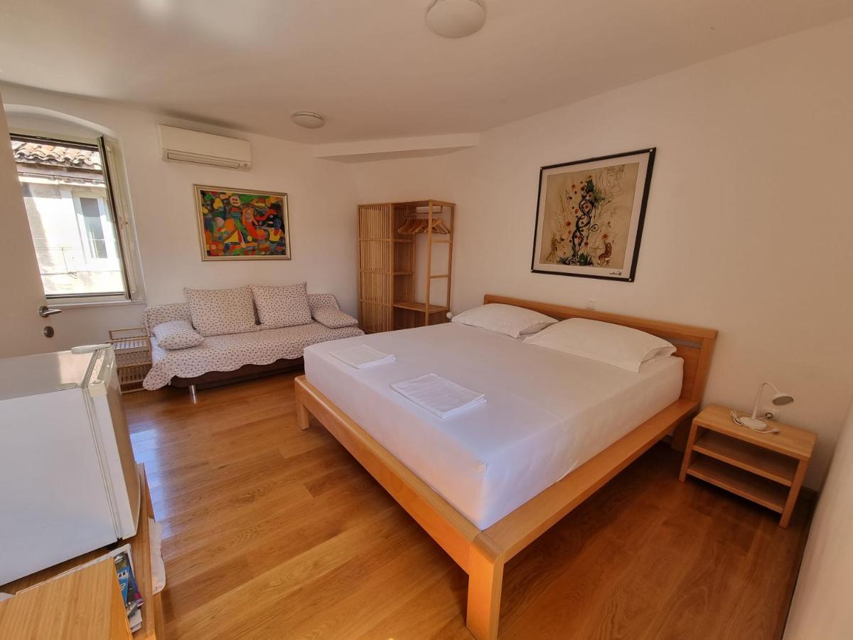 Malena Palace Experience Split Luaran gambar