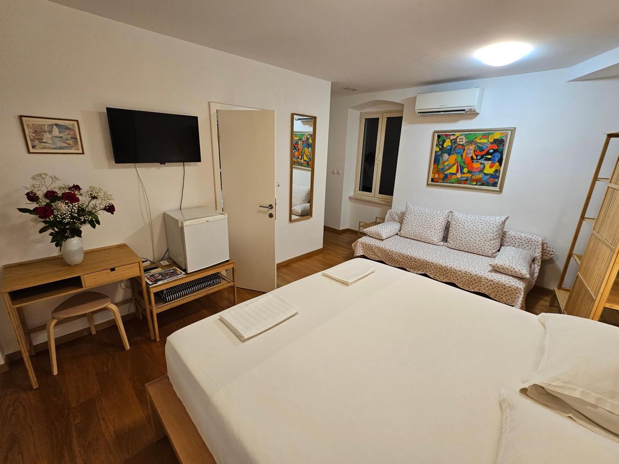Malena Palace Experience Split Luaran gambar