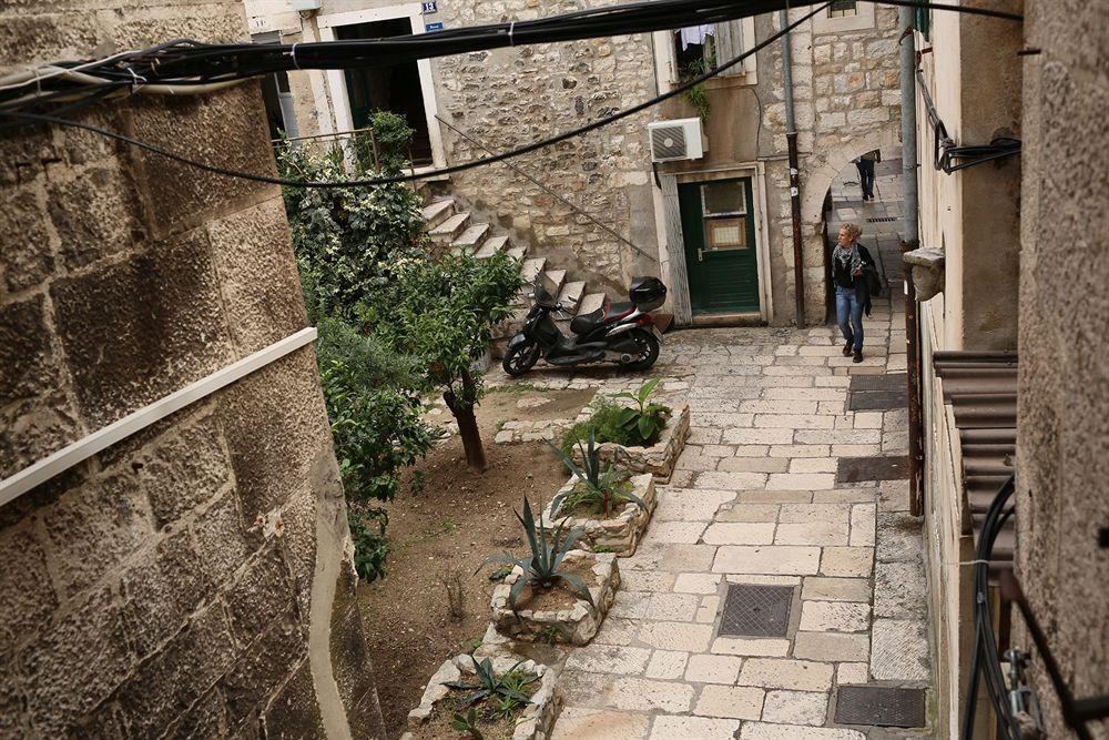 Malena Palace Experience Split Luaran gambar